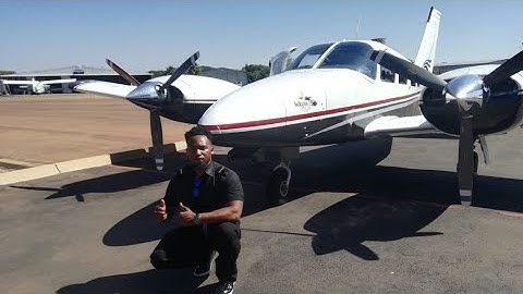 Multi Engine Flying - Old Town Road - Piper Seneca II Turbo (Eagle Air) South Africa