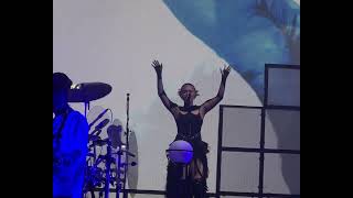 NIKI - Blue Moon (NIKi Buzz Around The World Tour Jakarta)