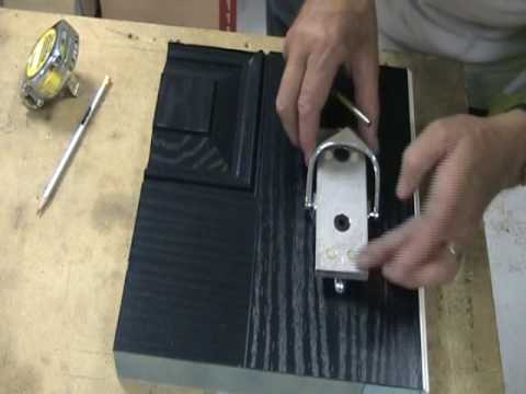 Видео: Хаалган дээрх өшиглөх хавтанг хэрхэн цэвэрлэх вэ?