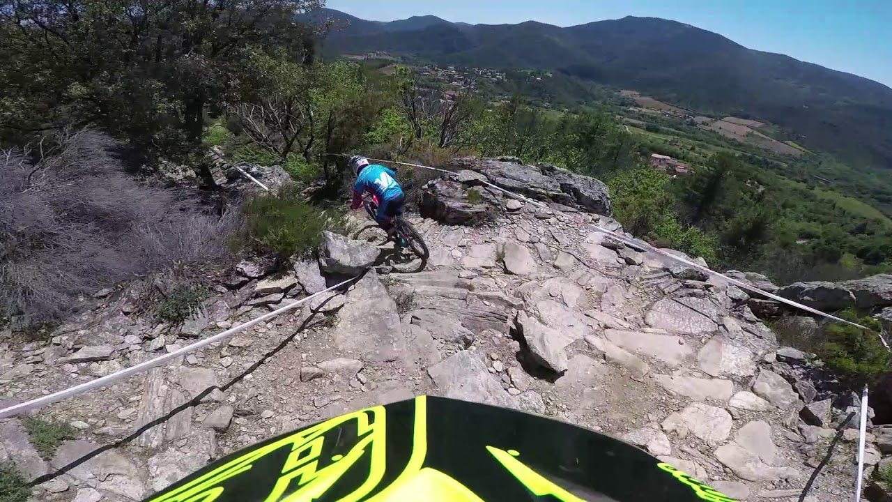 Dans la roue de: Théo Galy - EWS Round 3 - Olargues