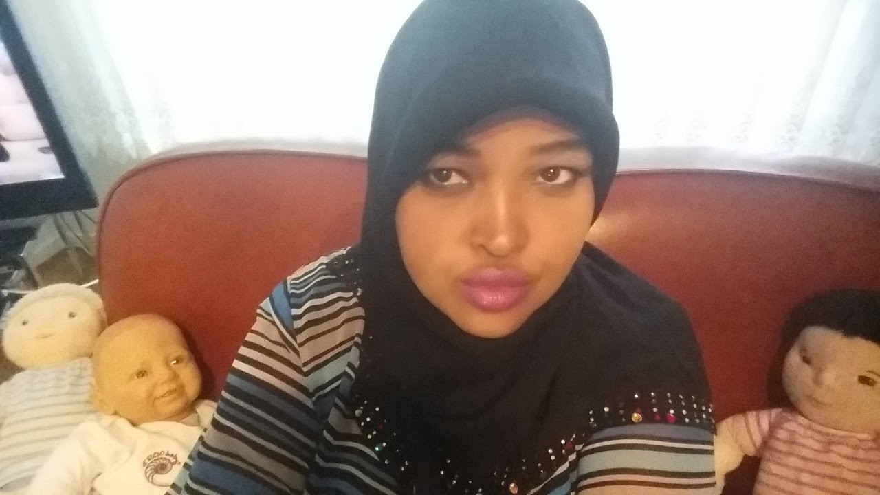 Calaamadaha dhalitaanka iyo foosha.