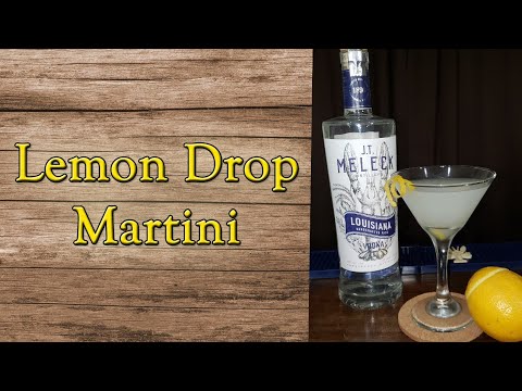 low-carb-keto-lemon-drop-martini