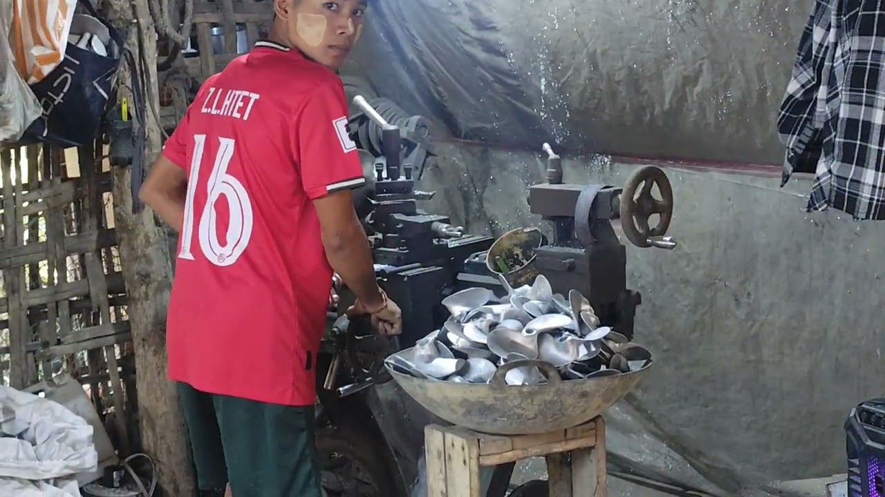 ဒါးပိန် သပြု ခရီးစဉ် ၃၁-၁-၂၀၂၆      နံမည်ကျော် သပြုကောက်ညှင်းဘိန်းမုန့်၊စားရင်းသတ္တုလုပ်ငန်း