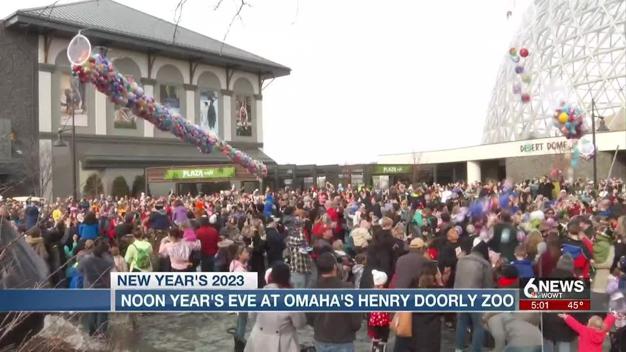 Nearly 3,000 attend Omaha Zoo's Noon Year's Eve YouTube
