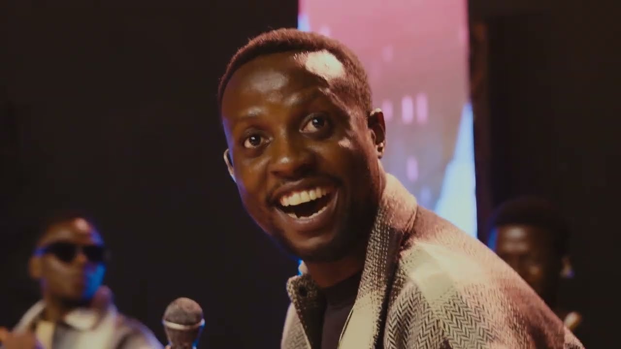 YOLELE /Alka MBUMBA Live à AMPHITHÉÂTRE UNILU 