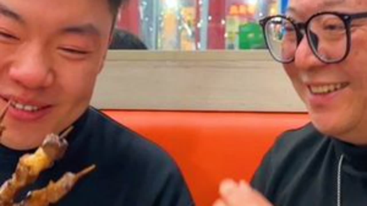 开在小区楼下的烧烤店，冬天的碳火烤串，满满烟火气 #烟火气小店 #烧烤 #撸串儿约起来 #烤串 #大同美食