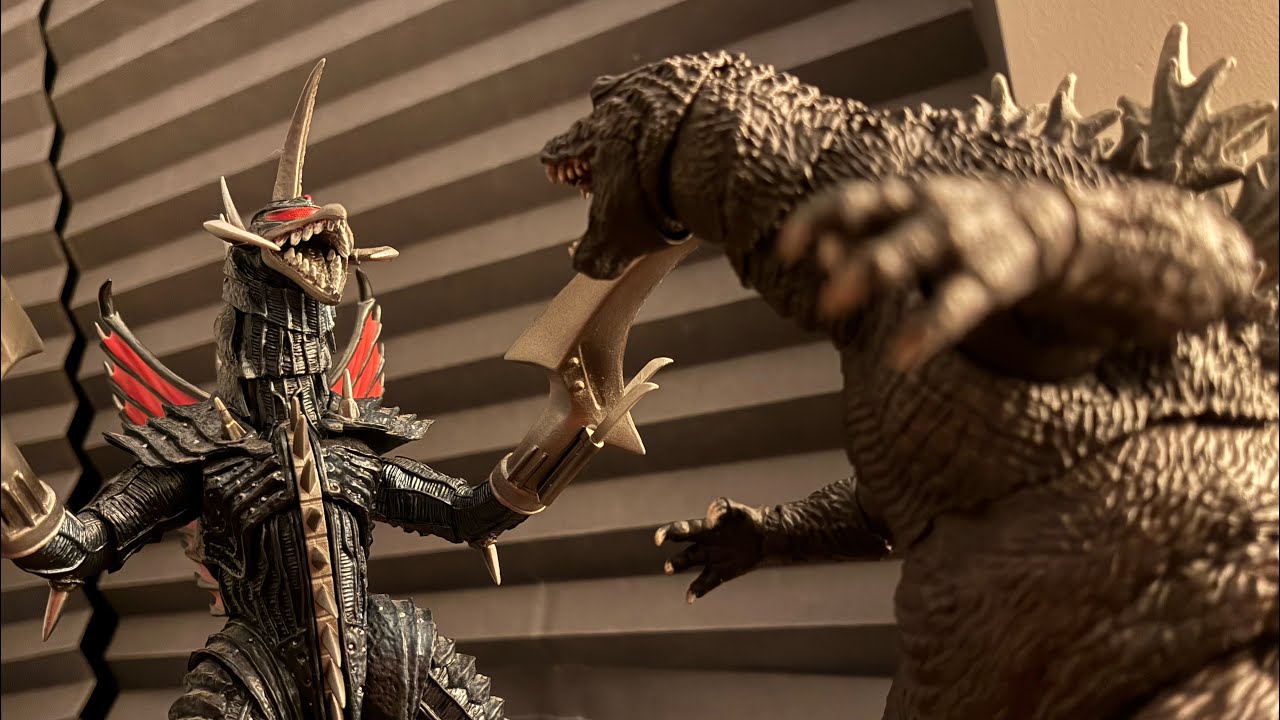 Godzilla: One Eyed Hunter Strikes (Godzilla vs Gigan Stop Motion)