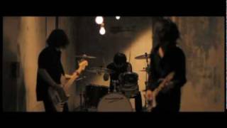 Video thumbnail of "Lyu:Lyu 「カッターナイフと冷たい夜」　(Official Music Video)"