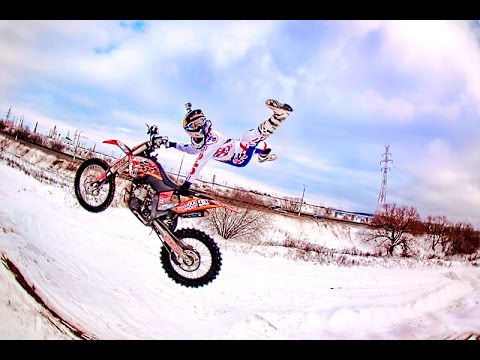 МОТОКРОСС зимний УБОЙНЫЕ прыжки ВИРАЖИ падения покатушки Ковров Motocross 2016 winter Russia
