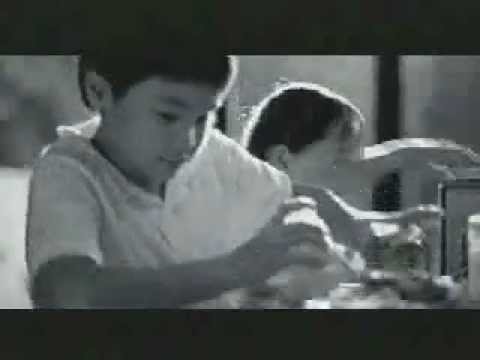香港廣告: 愉景灣 海澄湖畔(玻璃樽篇)2002