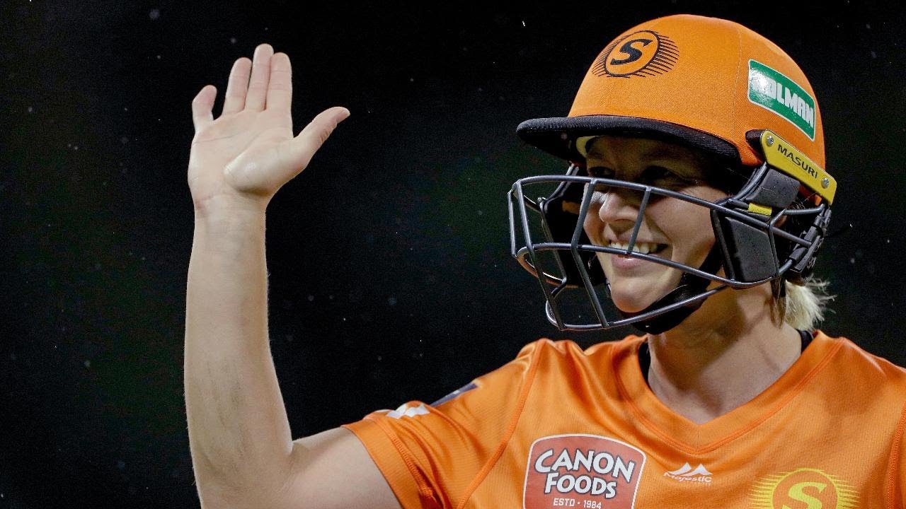 Megastar miracle! Lanning pulls off stunning run chase