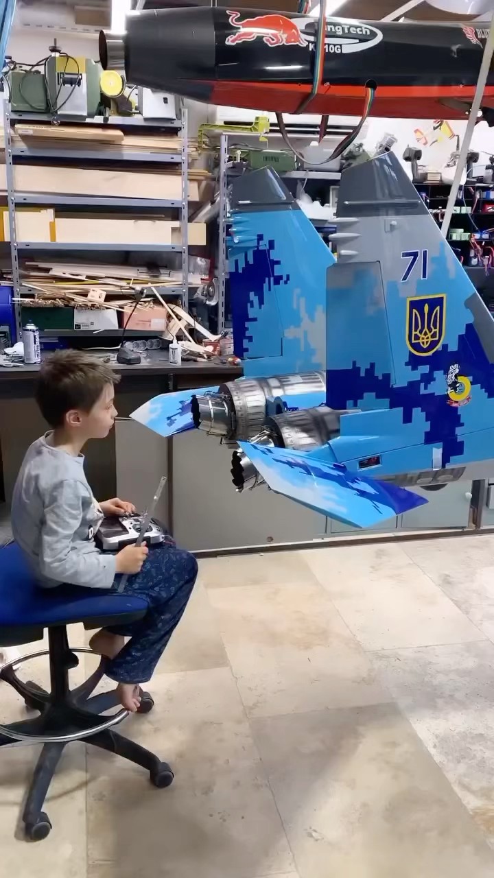 $20,000 to have your very own fighter jet? Yes, please! ? #jet #fighterjet #rc
