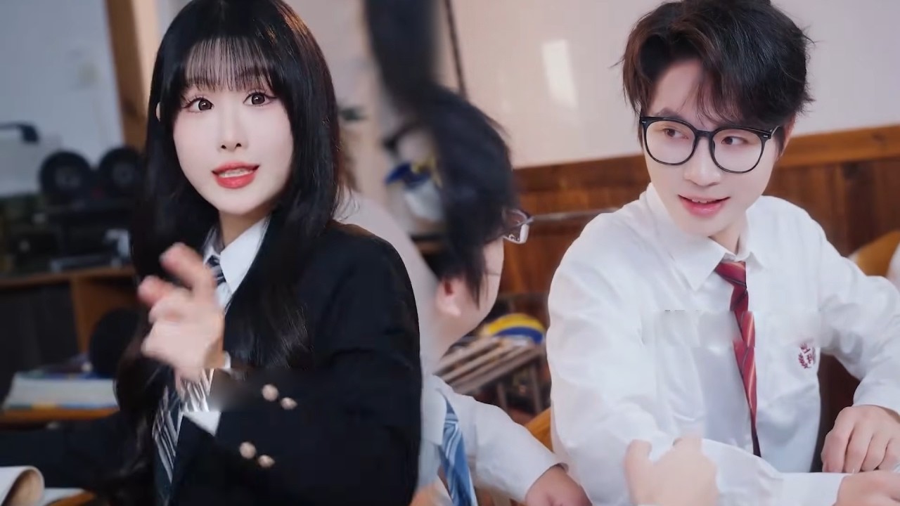 班里桃花运旺的同学，全校女生都排队送上门！#抽象 #搞笑 #搞笑视频