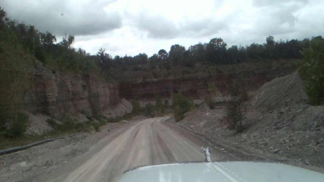 Drivin down into the pit.