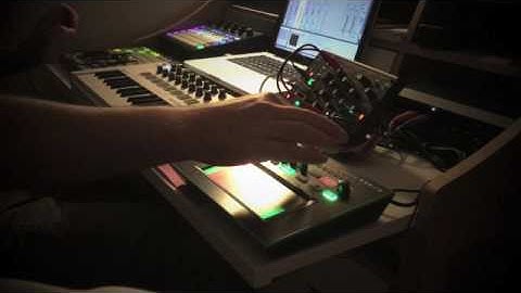 live tech house track