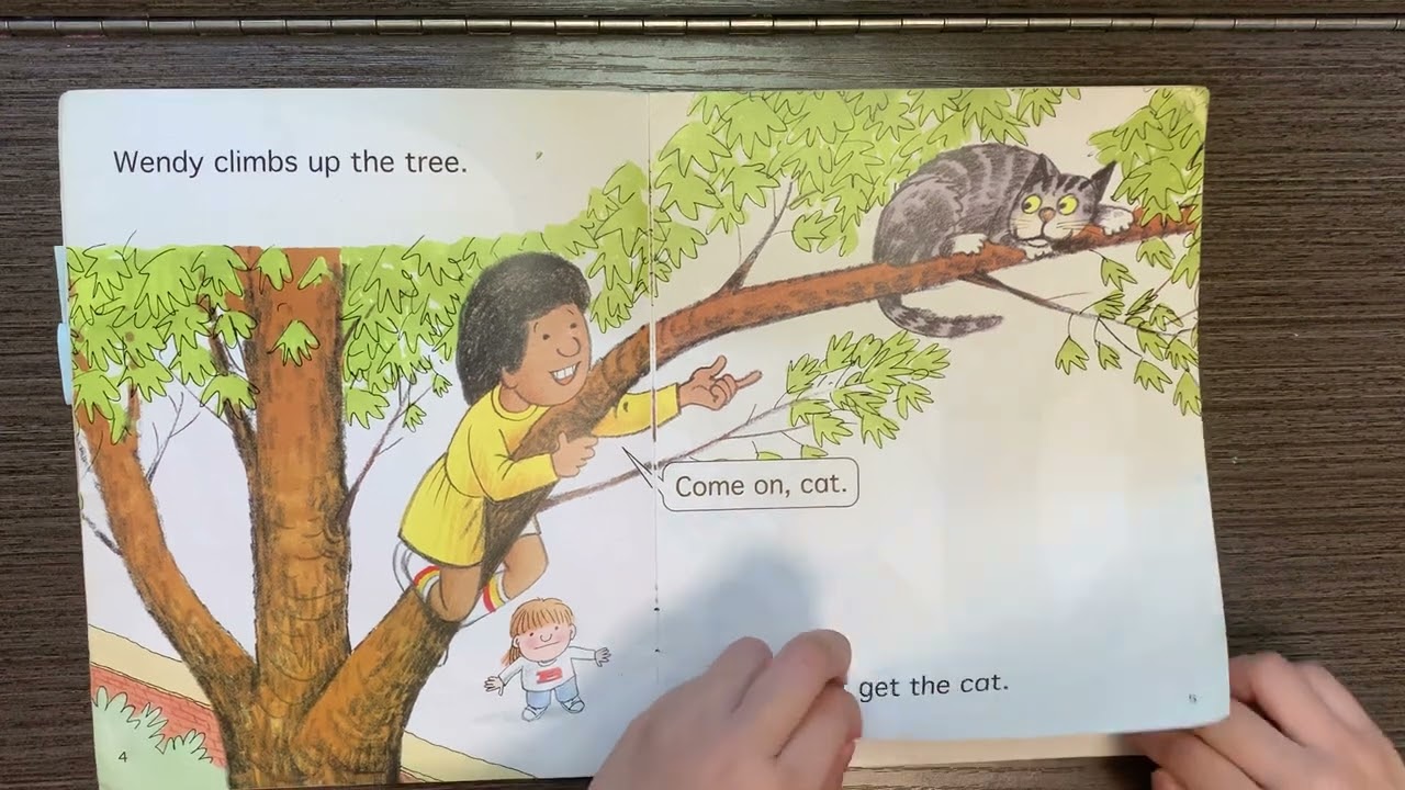 A cat in the tree Oxford Story Tree BLUE Level 2 Biff Chip Kipper Floppy the dog