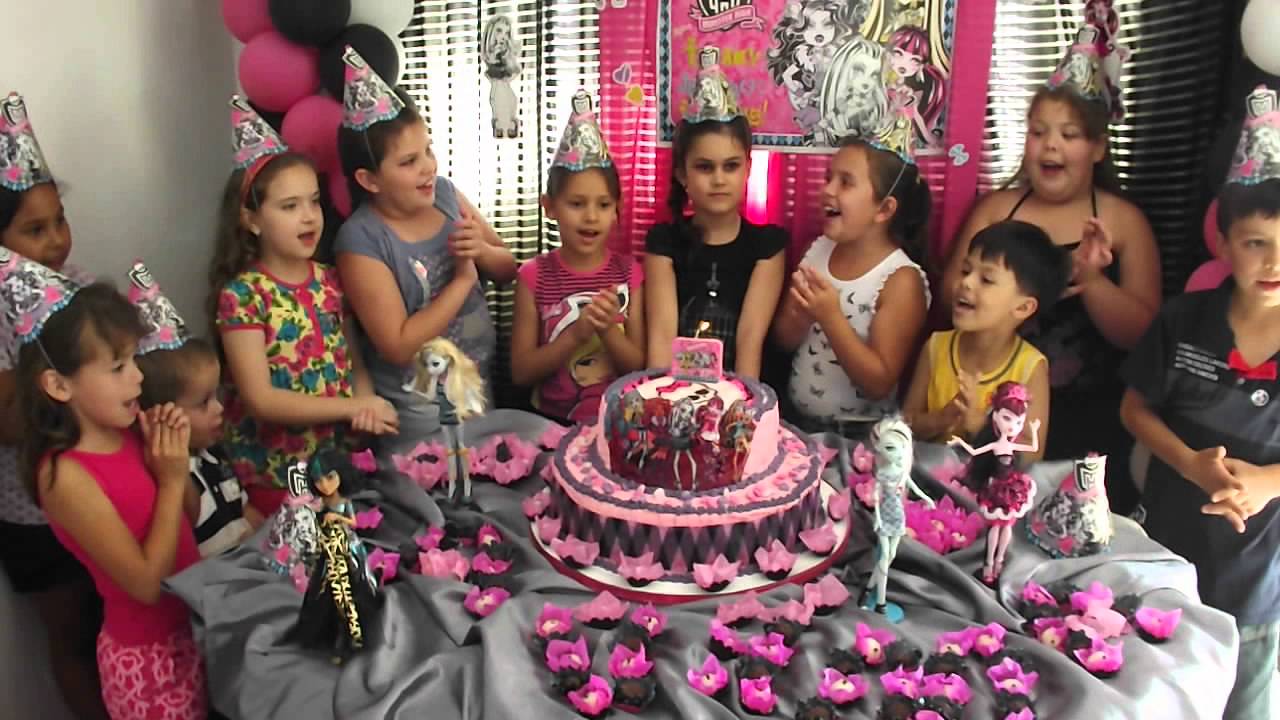 Lavínia - Parabéns Aniversário 8 anos