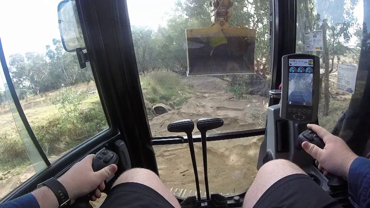 Operating a Cat 314e Excavator.