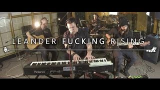 Video thumbnail of "Leander Rising - Lőjetek fel (Acoustic Version)"