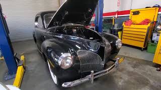 Lincoln Zephyr Behind The Garage Door on DAN-O-VISION