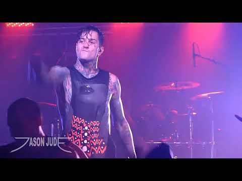 Suicide Silence w/Mitch Lucker - Disengage [HD] LIVE San Antonio 8/25/12