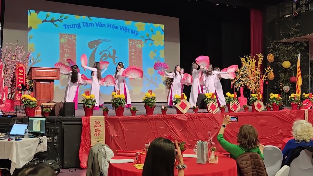 Tiết Mục Múa đón Tết 2026