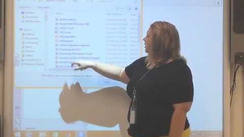 How to add attachments to the SMART notebook software