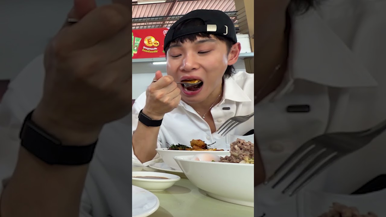 ลองกินข้าวในโรงอาหาร JC ม.ธรรมศาสตร์ รังสิต มีร้านอร่อยเยอะ ที่เด็ดสุดคือ ยำยูป้า #Shorts #เช็กดาว