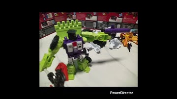 Scrapper and Dragstrip vs Bumblebee and Sunstreaker. #transformers #stopmotion #2v2 #fight