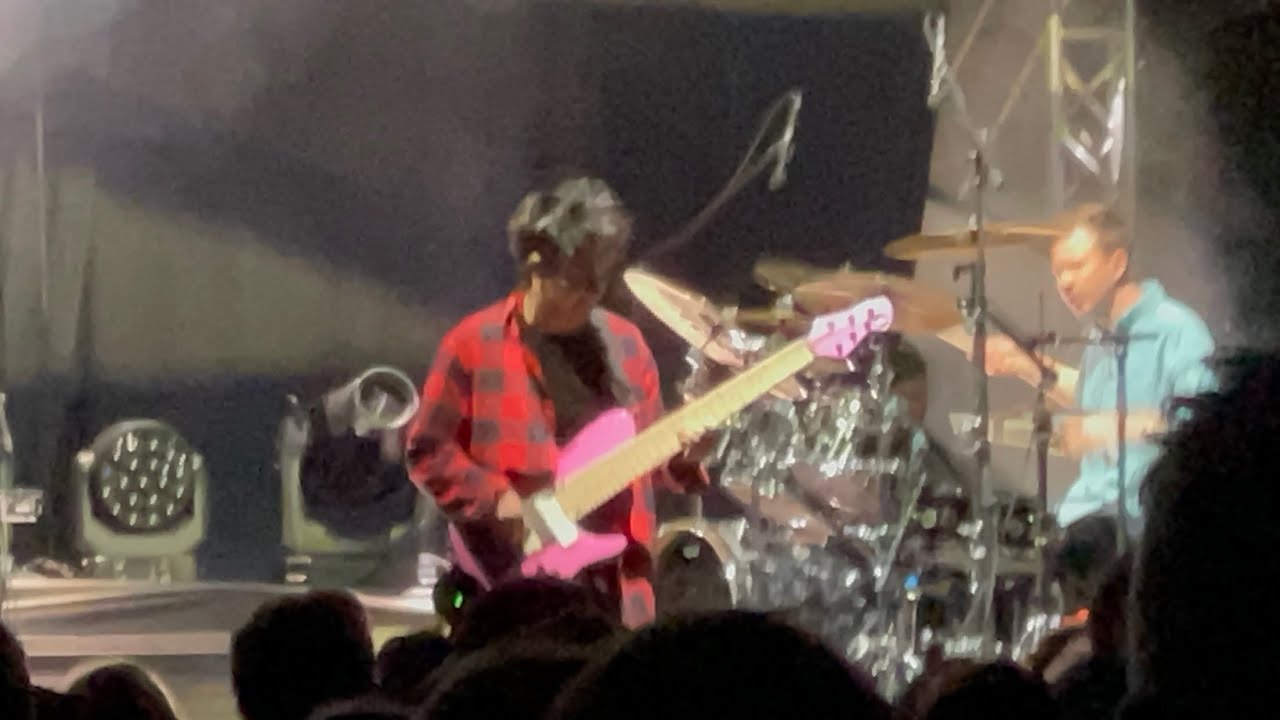 When Henrik Linder Loses Control 😳 | Dirty Loops Brno Jazz Festival