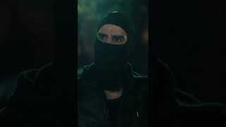 Esra, Ela'nın peşinde #yalnızkurt