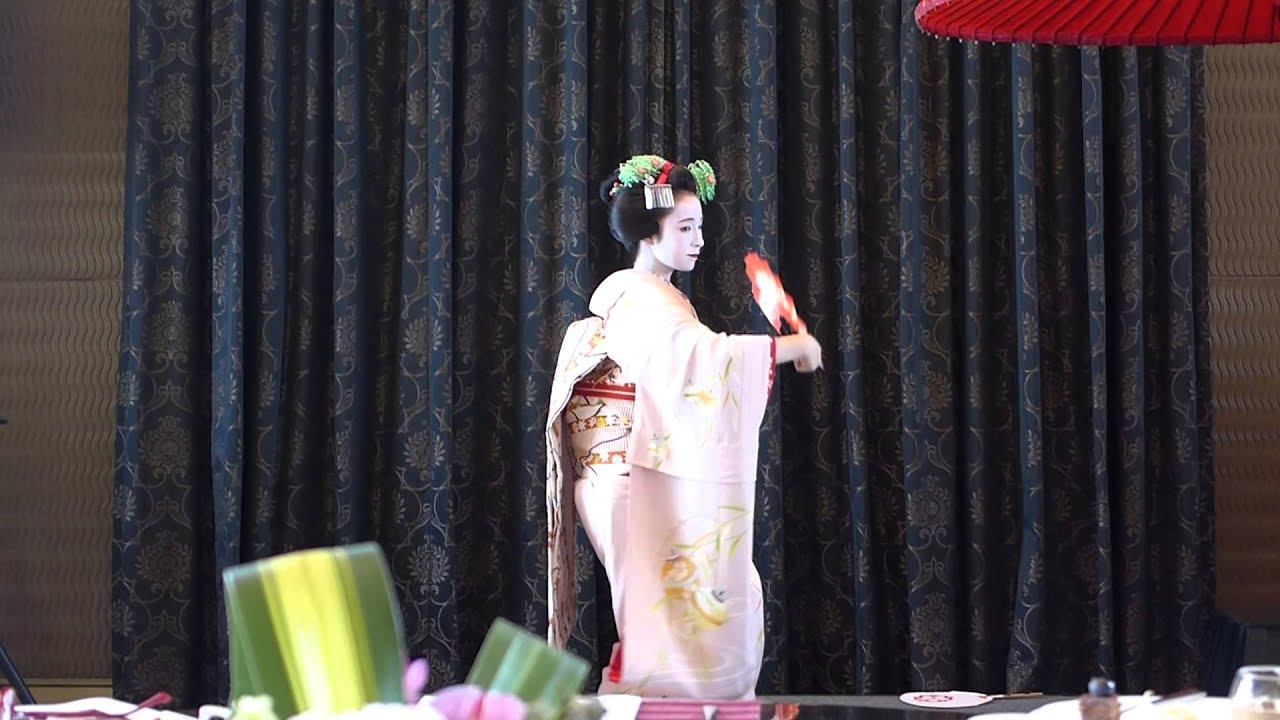 Maiko Fukunae San Performing "Kyoto Sightseeing" Dance at Tower Club Singapore
