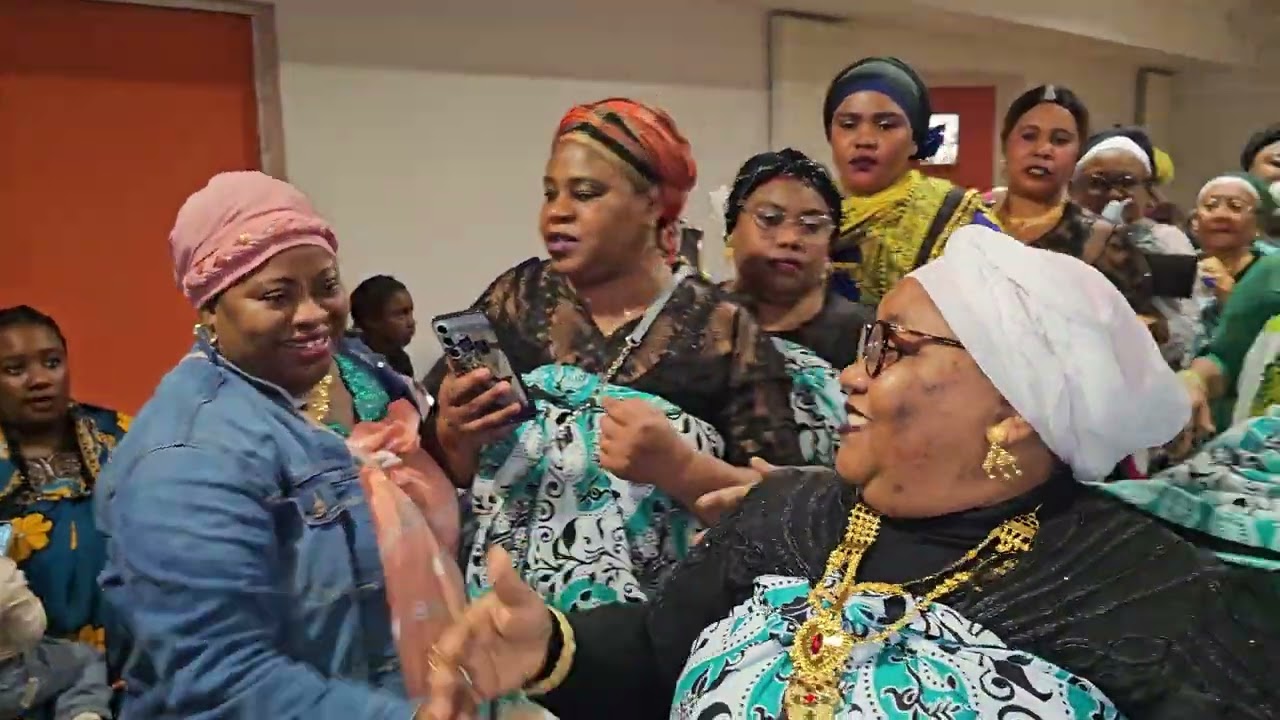 Tari mariage fille  halima et adoc à Rennes avec flera djema De rennes le 19 octobre 2025