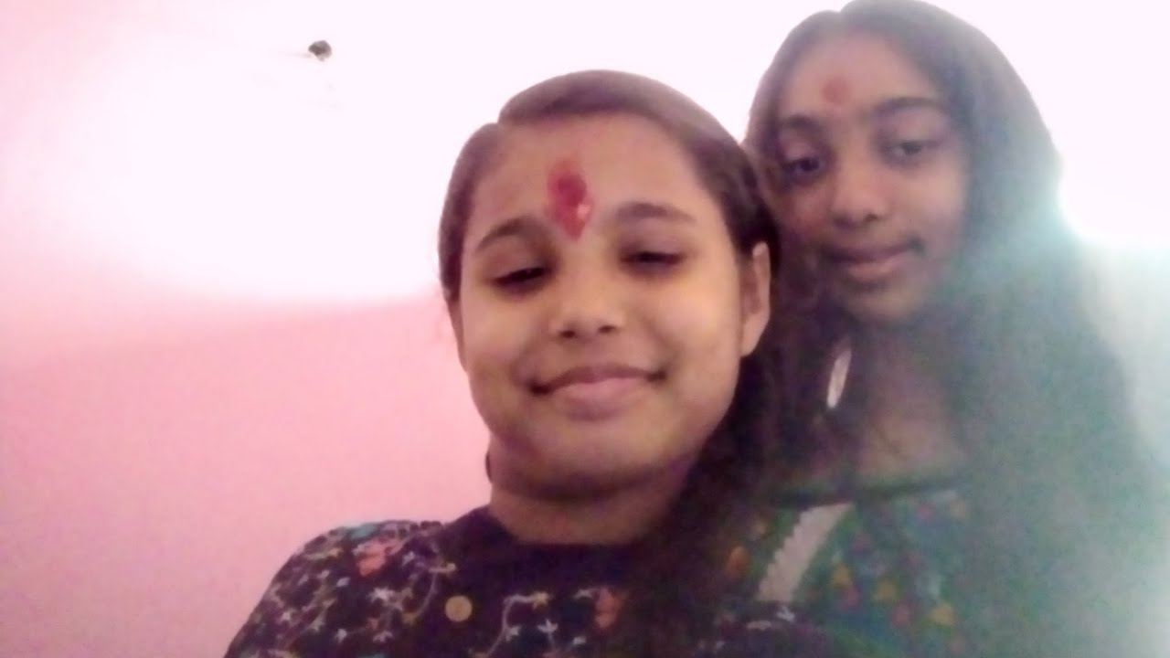 Hide and seek with my bestie follow Pryna Official on instagram and suscribe and like to my video 🥳👭