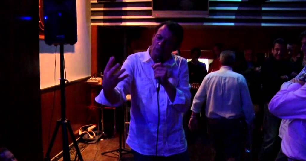 Música Simpática. Cum Laude.