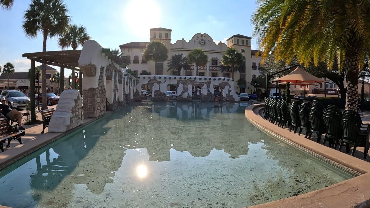 Amazing Spanish Springs Town Square at The Villages, FL! Holiday tour