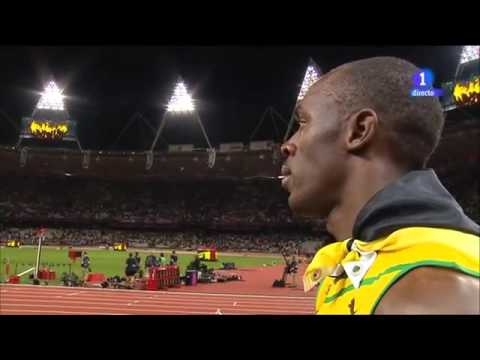 Usain Bolt stopped an interview to listen to the US national anthem