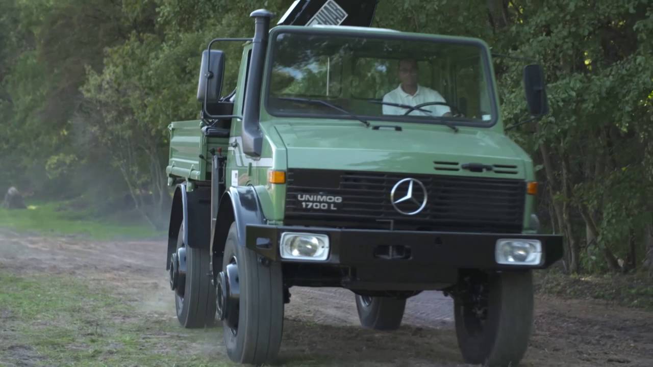 Monti System 175P Typ 18 Mercedes Unimog U1300L 1994 Chasse-neige 1:43, Très Bon état