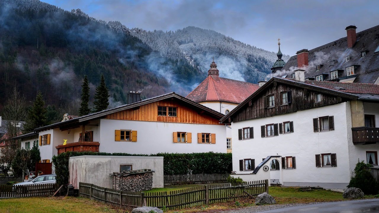 4K Germany Garmisch-Partenkirchen Alps City Street Walk View 4