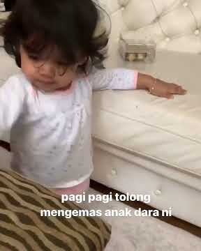 AAFIYAH SIBUK MENGELAP, BERSIH PULA TAK NAMPAK HABUK