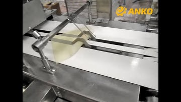 Spring Roll Production Line - The process of depositing stuffing