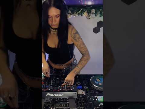 Anely Kiyaro #techno #hardtechno #rave #technodj #femaledj #djremix #djmix #darktechno #technomusic