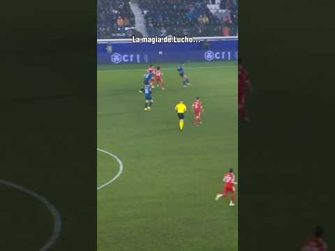 la magia de LUIS DIAZ me recuerda #ronaldinho #luchodiaz #bayern #shorts #viral