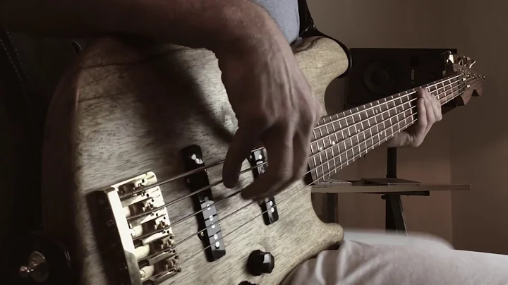 Michael Jackson - P.Y.T. (Pretty Young Thing) (Bass Cover)