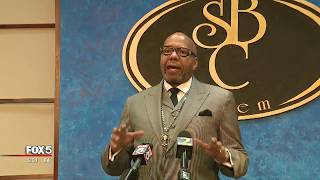 Metro Atlanta pastor set to speak at Aretha Franklin's funeral