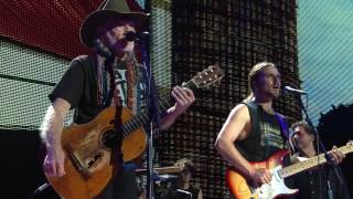 Willie Nelson &amp; Family – Mamas Don&#39;t Let Your Babies Grow Up to Be Cowboys (Live at Farm Aid 2016)