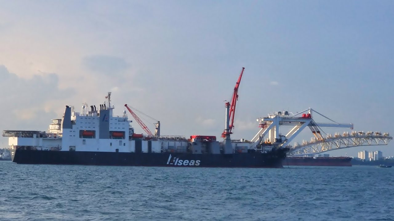 Spotting a Dredger Vessel: Powering Maritime Infrastructure ! SHIPSPOTTING SINGAPORE ! MARITIME SEA
