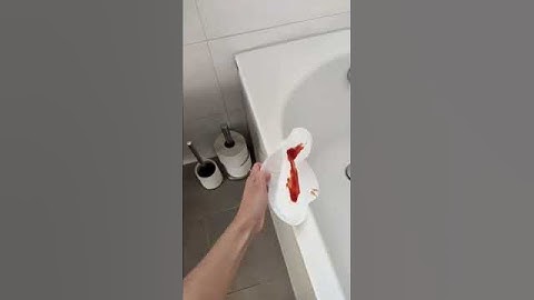 Seine Reaktion ist unfassbar..😠💢 #periode #menstruation #erdbeerwoche #prank #böse #gemein #freund