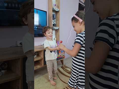 لولو وزعت كاندي ع غزل ومحمد كيف هيك رضت عليهم  