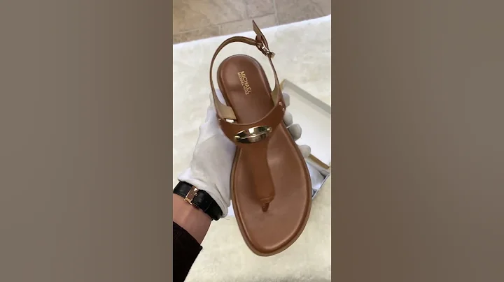 Michael Michael kors plate thong